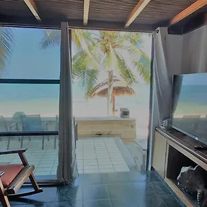https://from-bed-to-sand-in-just-10-steps.quintano-roohotels.com